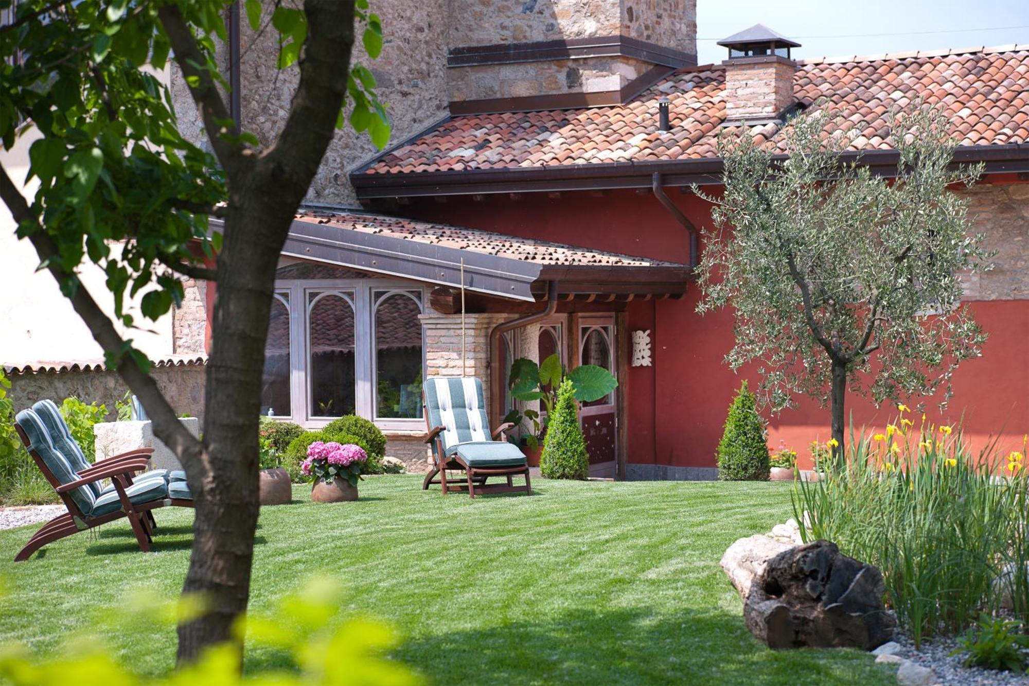 Boutique Hotel Villa Dei Campi Гавардо Экстерьер фото