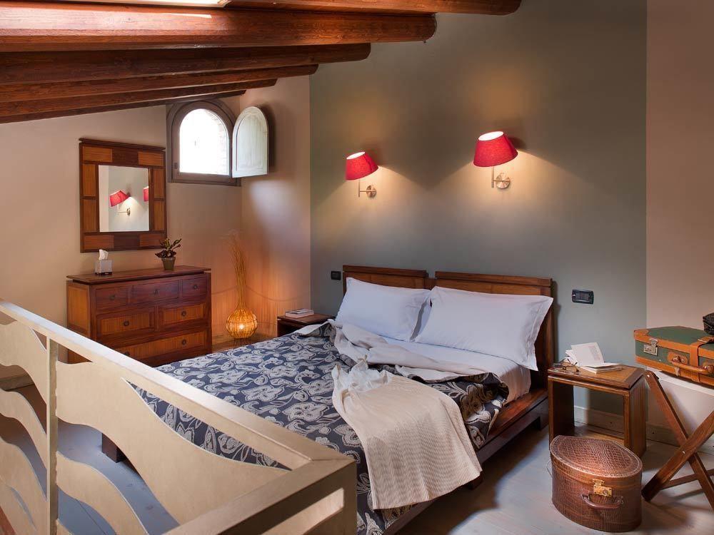 Boutique Hotel Villa Dei Campi Гавардо Экстерьер фото